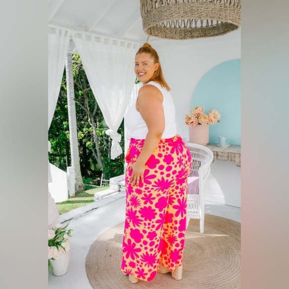 Proud Poppy Fiesta Pants in Kasey Rainbow Floral Fields NWT Size 28 - Picture 4 of 11